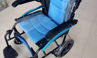 Aluminium Ultralight Wheelchair with Flip-up Armrest & Footrest